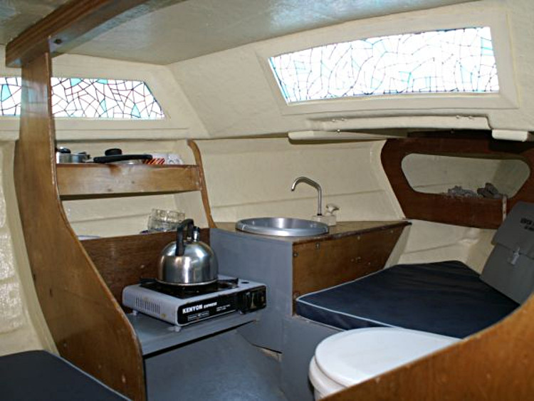 Photo: Echoing the Four-Berth Roof Beam